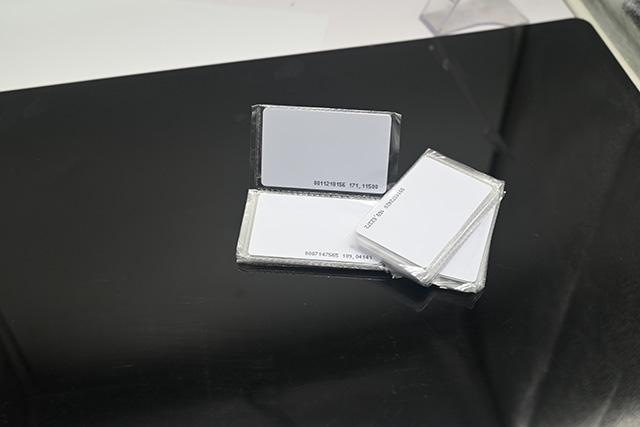 怎样使用美发会员卡来留住主顾呢？？？？？？？